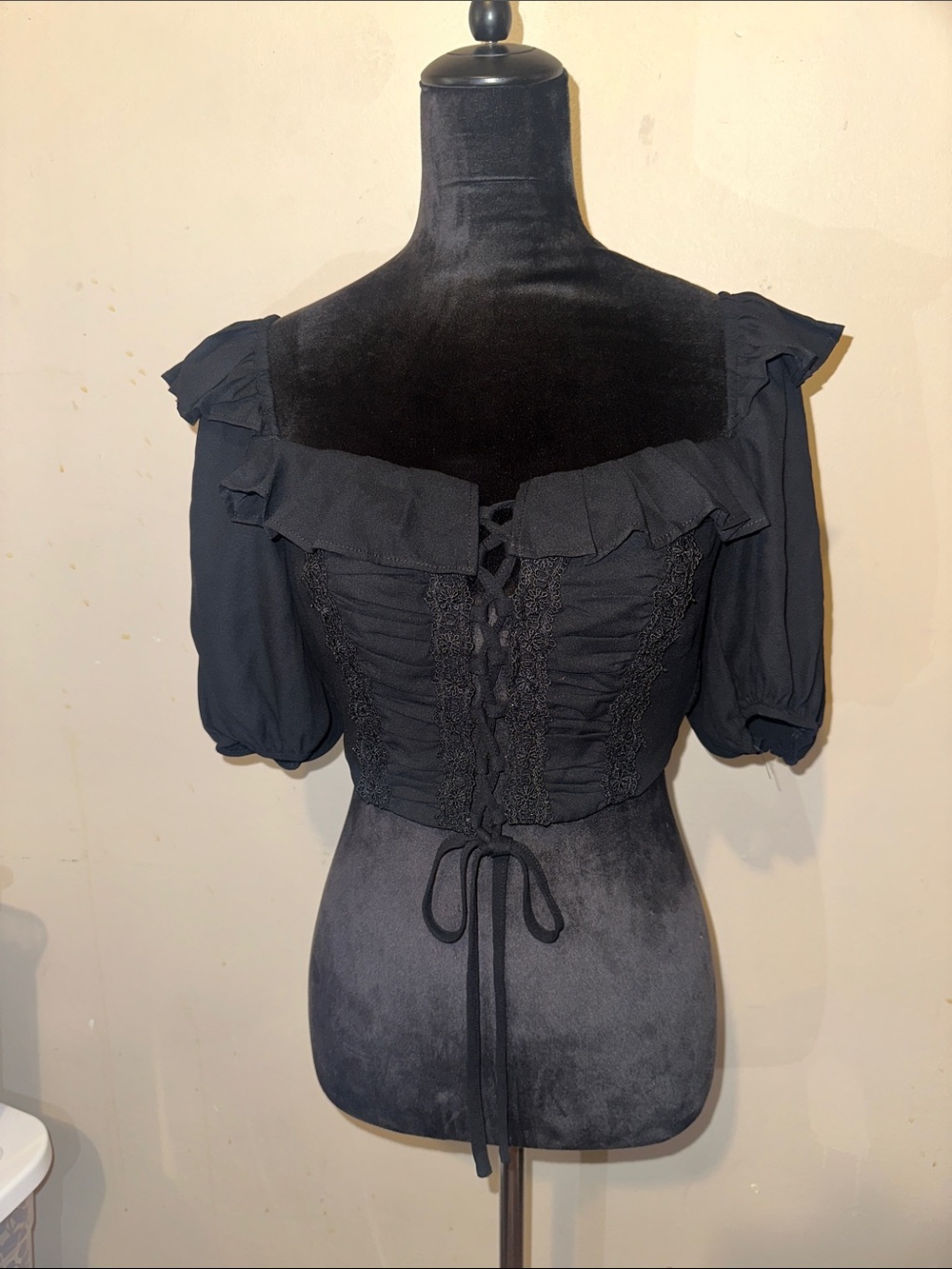 privy Black Ruffle Lace-Up Front Cropped Puff Sleeve Ruffle Corset Blouse 🖤